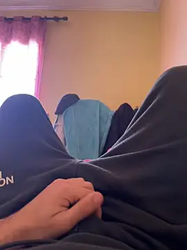 Snapshot of Unique-Man chatting on 03/16/26, 10:41 Unique-Man online show from 03/16/26, 10:41