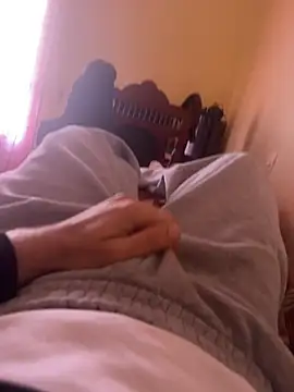 Snapshot of Unique-Man chatting on 03/20/26, 12:32 Unique-Man online show from 03/20/26, 12:32