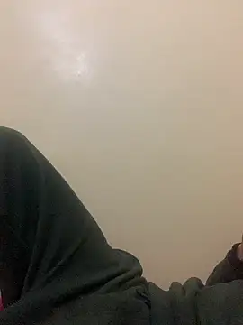 Snapshot of Unique-Man chatting on 03/25/26, 10:05 Unique-Man online show from 03/25/26, 10:05