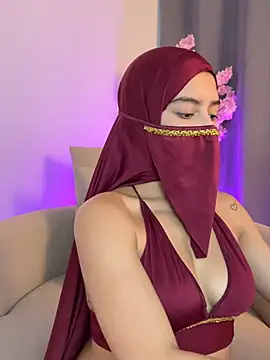 Snapshot of shaima__ chatting on 04/20/26, 09:05 shaima online show from 04/20/26, 09:05