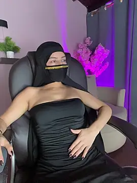 Snapshot of shaima__ chatting on 06/27/26, 07:19 shaima online show from 06/27/26, 07:19