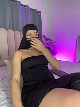 Snapshot of shaima__ chatting on 07/21/26, 07:49 shaima online show from 07/21/26, 07:49