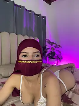Snapshot of shaima__ chatting on 07/28/26, 07:39 shaima online show from 07/28/26, 07:39