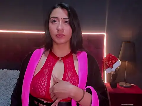 Snapshot of ZaraBaicker chatting on 12/22/25, 03:03 ZaraBaicker online show from 12/22/25, 03:03