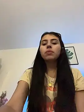 BIJOU SECRET online show from 12/16/25, 04:17