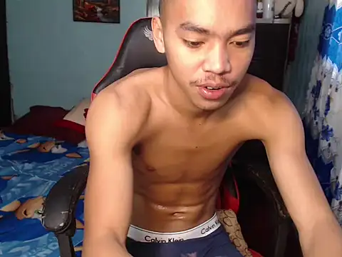 slimraz02 online show from 01/19/26, 02:48