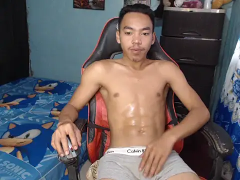 slimraz02 online show from 02/01/26, 03:49