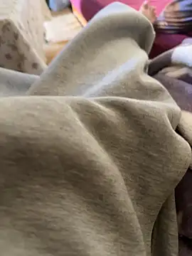 Snapshot of fofo_apa chatting on 10/31/25, 11:33 fofo apa online show from 10/31/25, 11:33