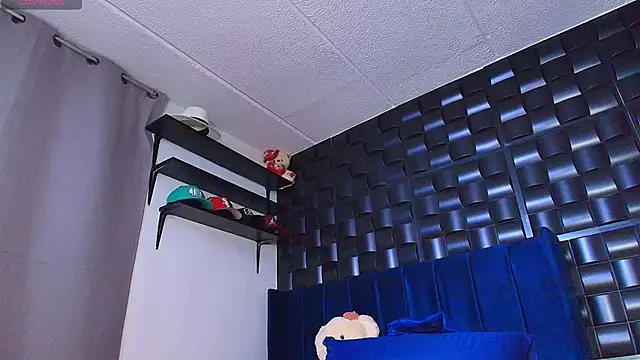 Snapshot of Kesha_rosse_ chatting on 10/30/25, 04:36 Kesha rosse  online show from 10/30/25, 04:36