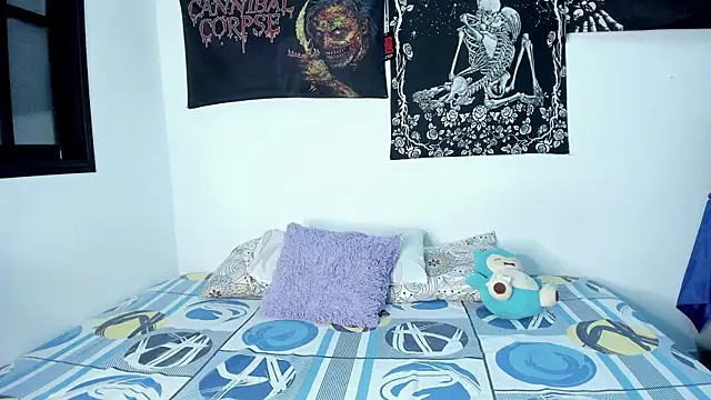 Snapshot of DagmarMoon chatting on 12/13/25, 10:48 DagmarMoon online show from 12/13/25, 10:48