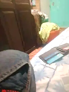 Snapshot of crazyyela chatting on 10/25/25, 03:47 crazyyela online show from 10/25/25, 03:47