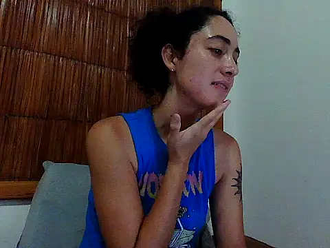 Snapshot of eleganceafterdark chatting on 11/04/25, 04:22 eleganceafterdark online show from 11/04/25, 04:22