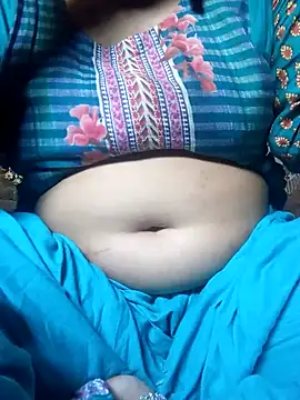 Snapshot of Naughty_Mow chatting on 10/30/25, 04:25 Naughty Mow online show from 10/30/25, 04:25