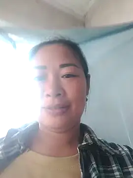 Snapshot of yeu-yeu chatting on 10/30/25, 12:56 yeu-yeu online show from 10/30/25, 12:56