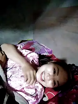 Snapshot of yeu-yeu chatting on 11/13/25, 01:21 yeu-yeu online show from 11/13/25, 01:21