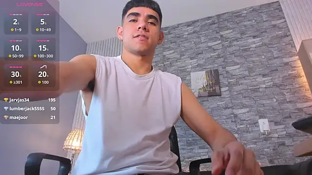 Snapshot of zack_joness18 chatting on 11/07/25, 04:12 zack joness18 online show from 11/07/25, 04:12