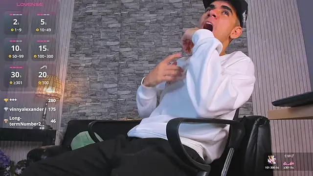 Snapshot of zack_joness18 chatting on 11/09/25, 03:49 zack joness18 online show from 11/09/25, 03:49