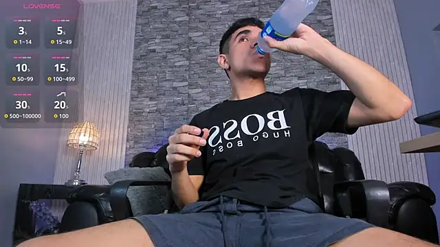 Snapshot of zack_joness18 chatting on 11/27/25, 04:47 zack joness18 online show from 11/27/25, 04:47