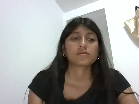 YeseniaRodriguez3 online show from 03/04/26, 11:22