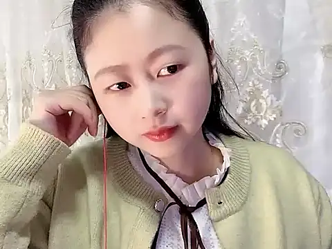 nuannuan35593 online show from 11/08/25, 12:05