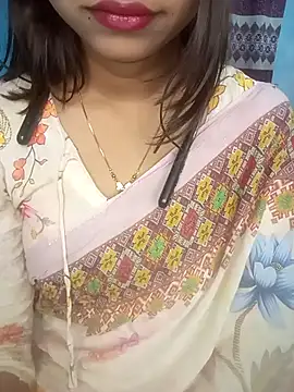 Snapshot of cute_mahi07 chatting on 12/14/25, 09:30 cute mahi07 online show from 12/14/25, 09:30