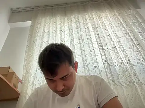 Snapshot of madarato20 chatting on 12/03/25, 11:52 madarato20 online show from 12/03/25, 11:52