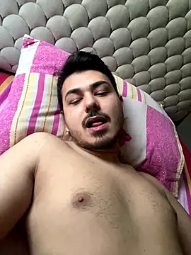 Snapshot of madarato20 chatting on 12/19/25, 02:24 madarato20 online show from 12/19/25, 02:24