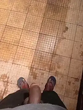 Snapshot of younggblackkCOCK19 chatting on 04/19/26, 06:32 younggblackkCOCK19 online show from 04/19/26, 06:32