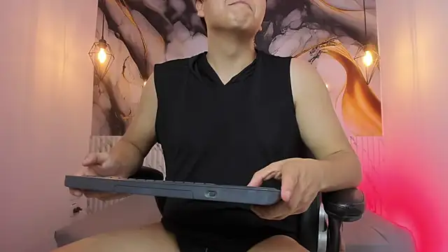 SamLopez1 online show from 10/26/25, 02:17