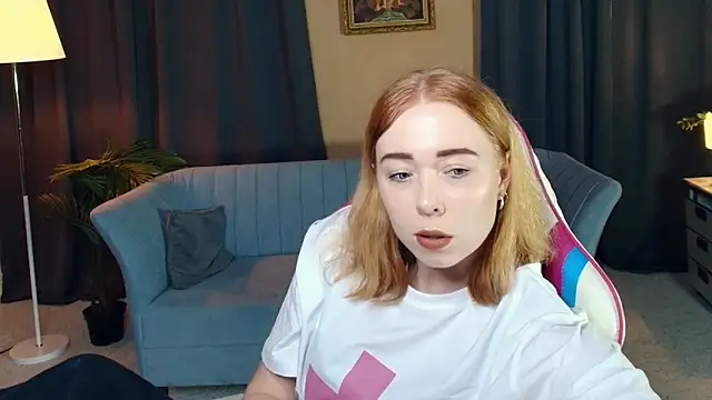 Snapshot of AddieOsler chatting on 11/28/25, 09:06 AddieOsler online show from 11/28/25, 09:06