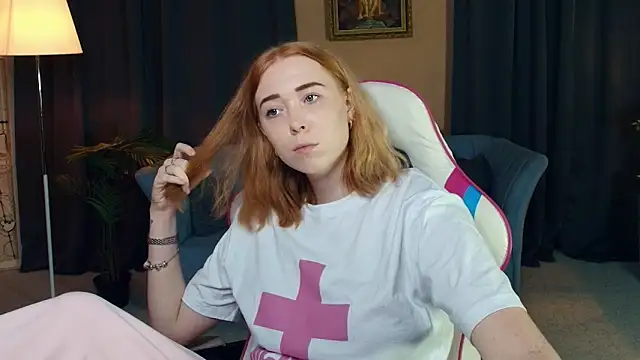 Snapshot of AddieOsler chatting on 11/29/25, 07:50 AddieOsler online show from 11/29/25, 07:50