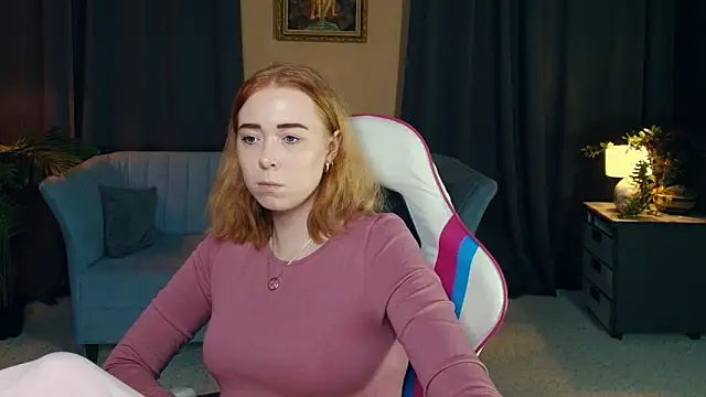 Snapshot of AddieOsler chatting on 11/30/25, 08:24 AddieOsler online show from 11/30/25, 08:24