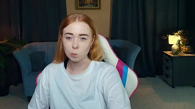 Snapshot of AddieOsler chatting on 12/03/25, 08:40 AddieOsler online show from 12/03/25, 08:40