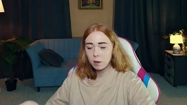 Snapshot of AddieOsler chatting on 12/13/25, 08:04 AddieOsler online show from 12/13/25, 08:04