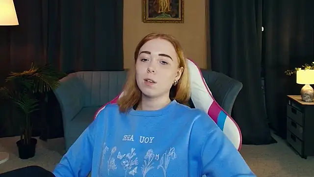 AddieOsler online show from 12/17/25, 08:48