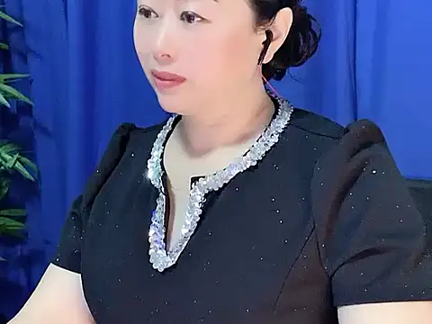 Snapshot of yaoyao22678 chatting on 11/13/25, 02:21 yaoyao22678 online show from 11/13/25, 02:21