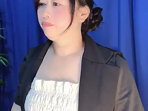 Snapshot of yaoyao22678 chatting on 11/21/25, 03:27 yaoyao22678 online show from 11/21/25, 03:27