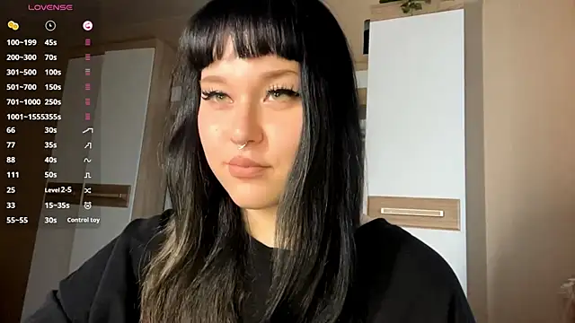 LaurenOveson online show from 12/01/25, 11:15