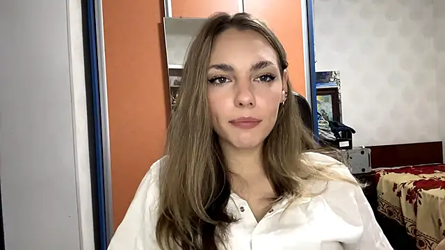 IlanaLafferty online show from 11/18/25, 08:13