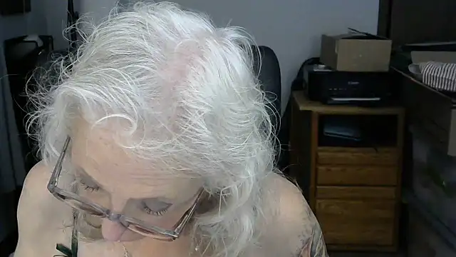 JoleneDelacroix online show from 12/18/25, 04:13