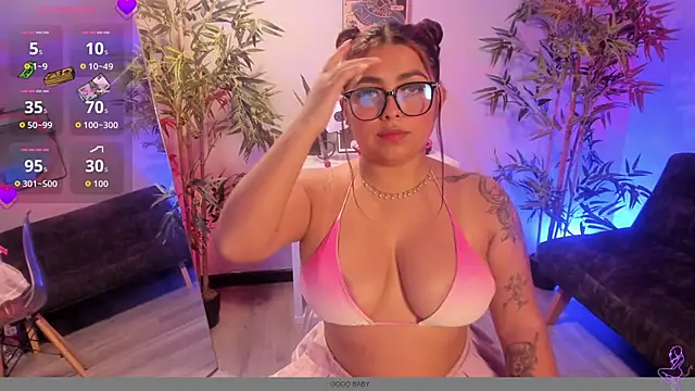 Snapshot of sammyy_owens_ chatting on 04/15/26, 04:30 sammyy owens online show from 04/15/26, 04:30