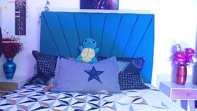 Stefany wish online show from 11/12/25, 01:11