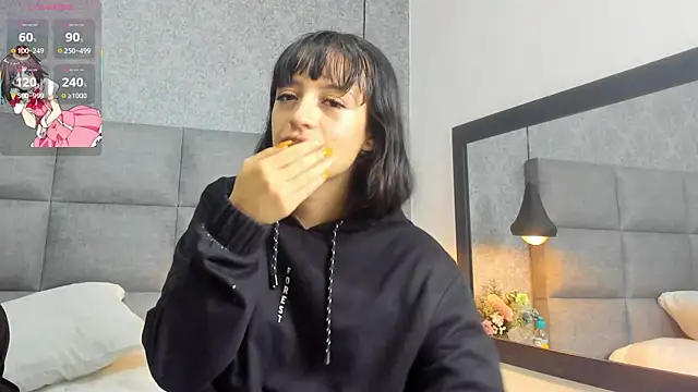 Luna Bella3 online show from 11/14/25, 11:09