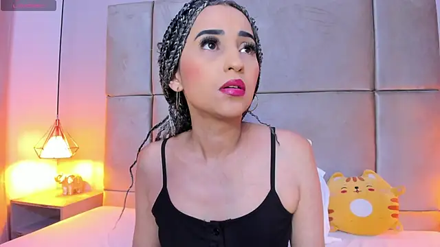 violett rabbit  online show from 12/14/25, 12:21