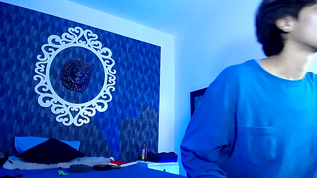 Ghost  Girl  online show from 12/17/25, 08:04