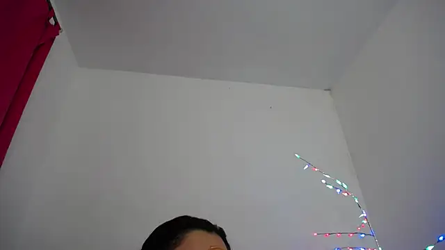 Snapshot of Mia_fox29 chatting on 12/03/25, 12:25 Mia fox29 online show from 12/03/25, 12:25