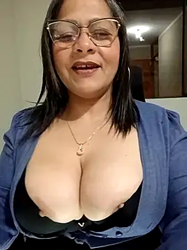 Angie milf50 online show from 11/08/25, 03:18
