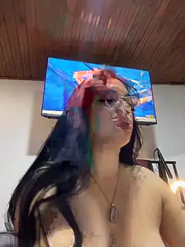 Im Saraaaa online show from 10/30/25, 06:30