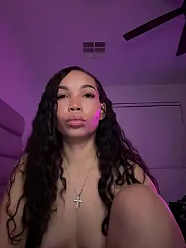 Snapshot of nikkiloveee chatting on 03/05/26, 06:09 nikkiloveee online show from 03/05/26, 06:09