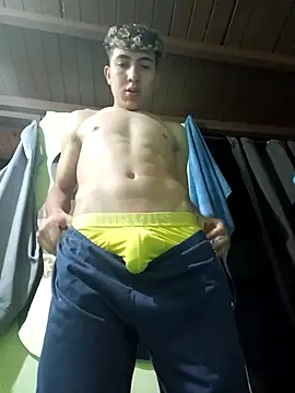 Snapshot of Elbebe18 chatting on 10/26/25, 05:02 Elbebe18 online show from 10/26/25, 05:02